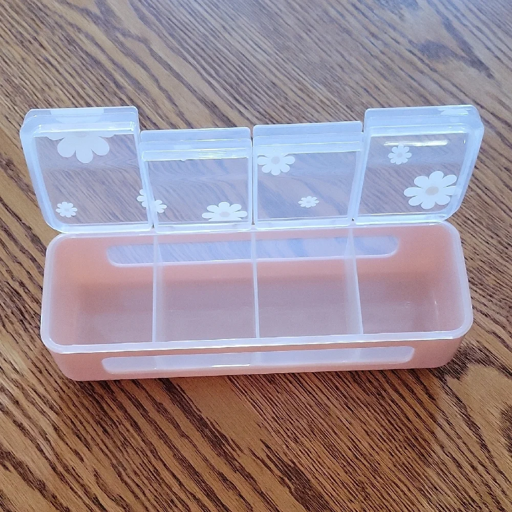 NWOT Daisy Clear Organizer Box